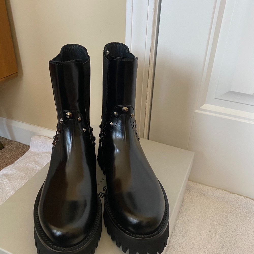 Casadei Stud-embellished platform boots - Picture 4 of 6